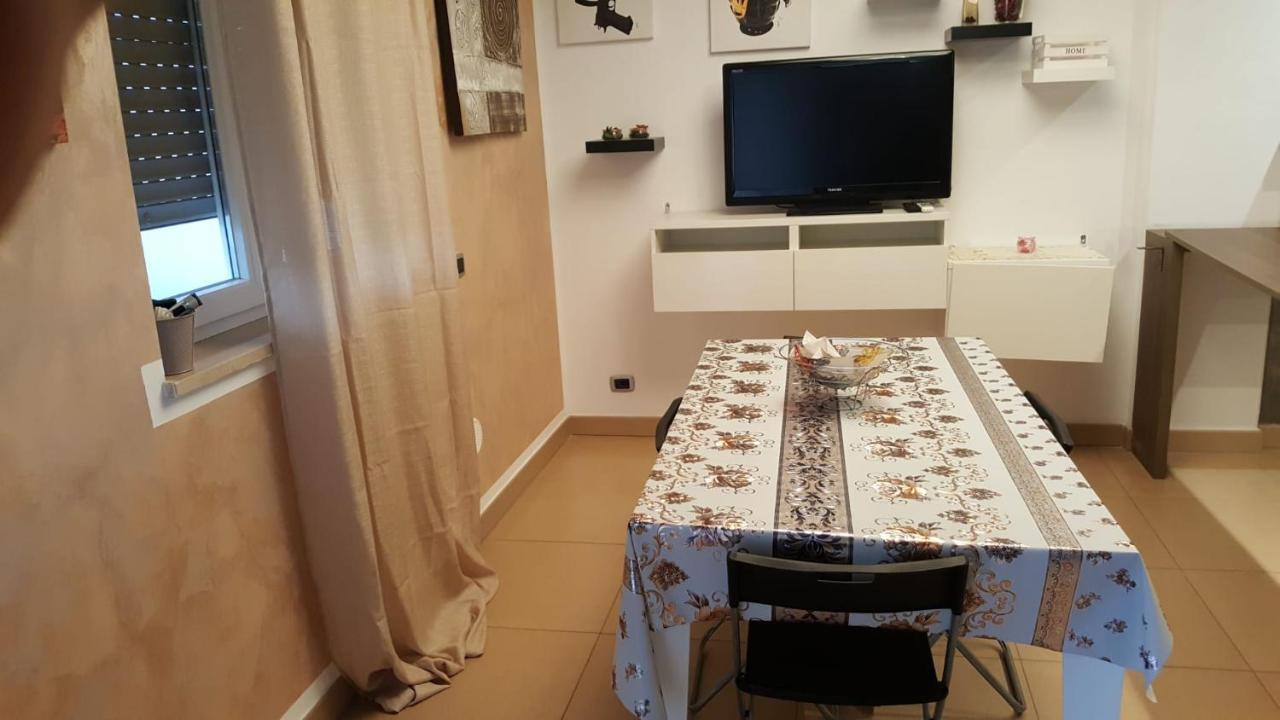 La Casa Di Elena Sannicandro di Bari Exterior foto